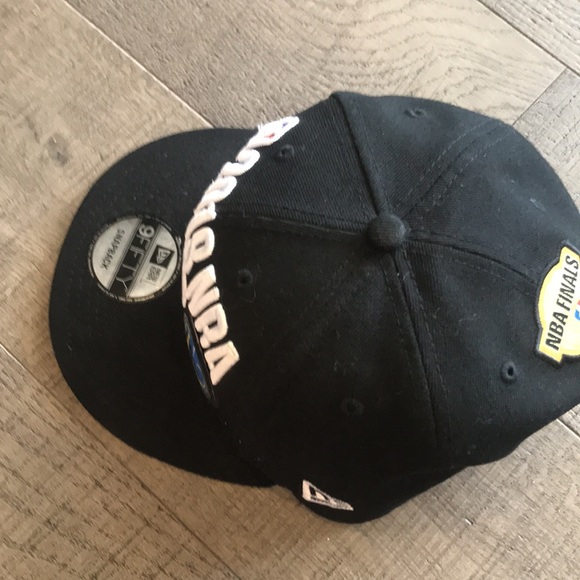 New Era 2018 NBA finals hat - Picture 3 of 5